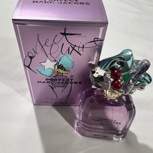 New!! Marc Jacobs Perfect Elixir in Purple with Decorative Cap